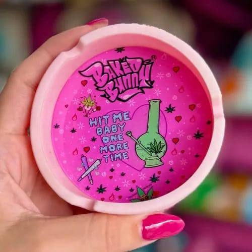 Cinzeiro de Silicone C/ Fundo de Vidro Baked Bunny
